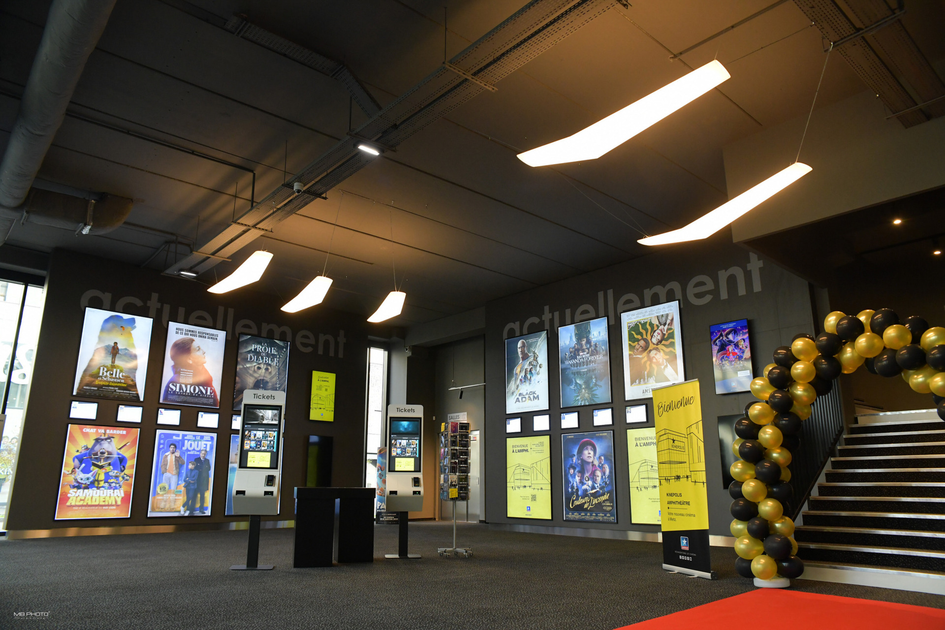 Kinepolis_Amphi_Foyer_MD
