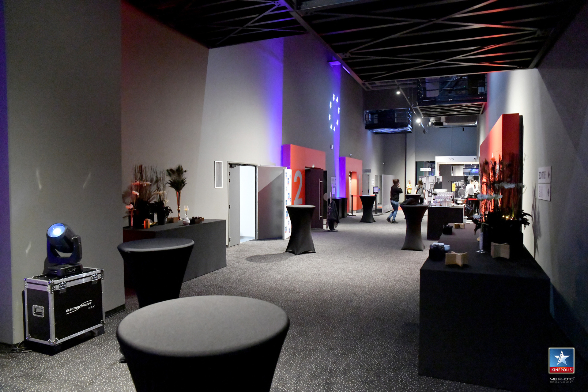 Kinepolis_Amphi_espacereceptif_MD_2