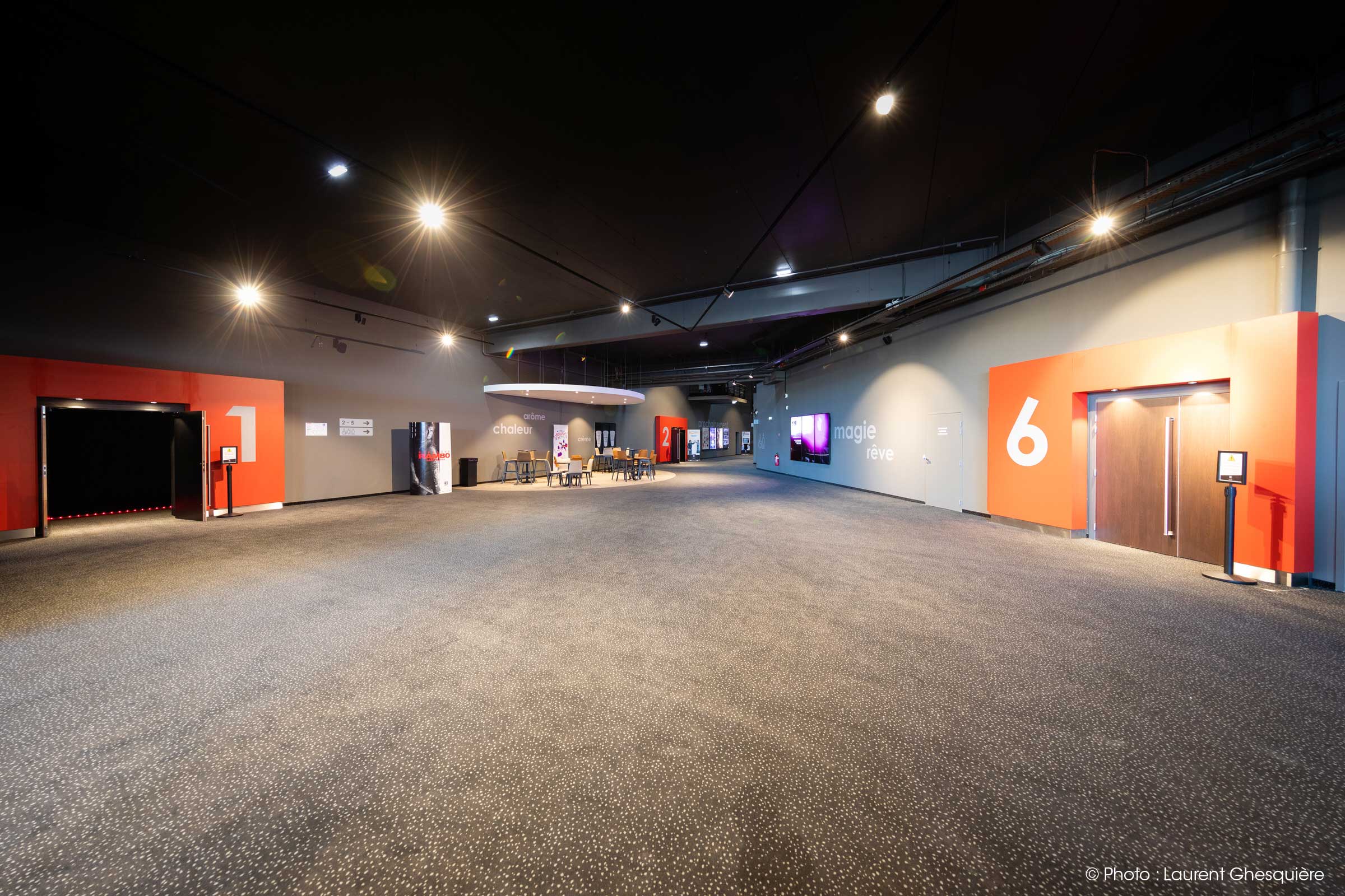 Kinepolis_Servon_foyer_MD_1
